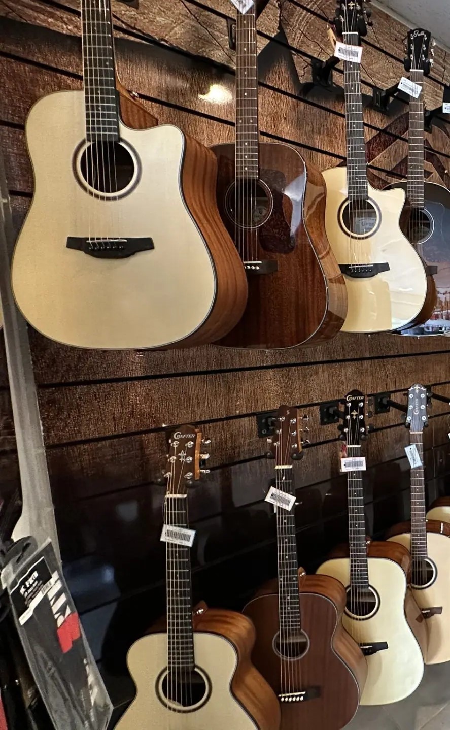 Guitare MESSIA SUR SORNE