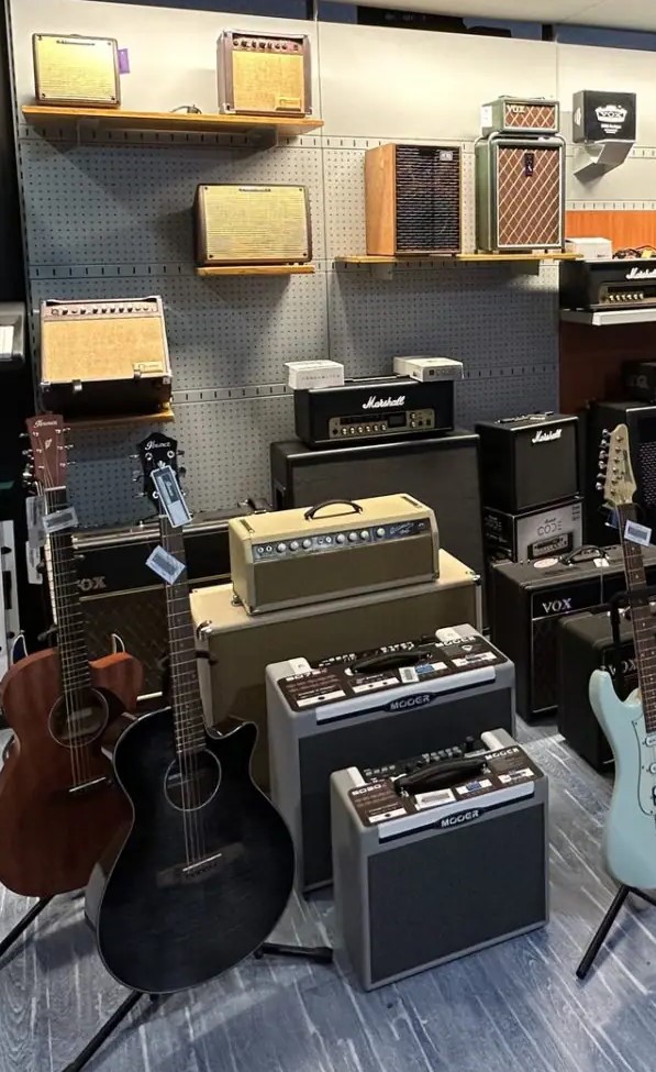 Guitare MESSIA SUR SORNE