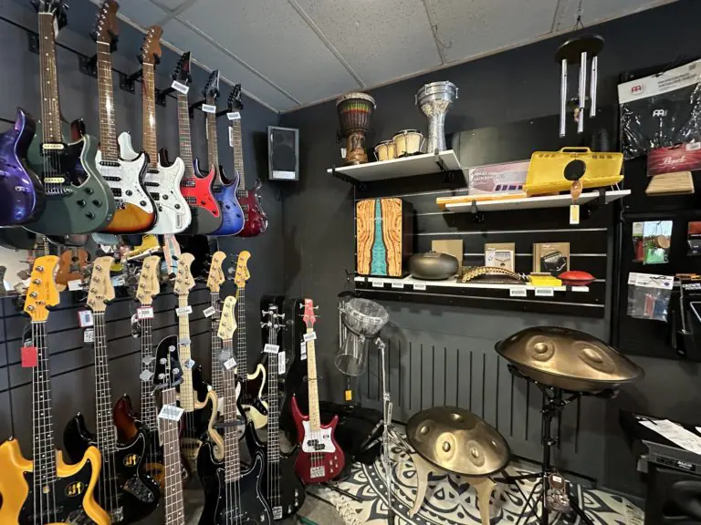 Guitare MESSIA SUR SORNE